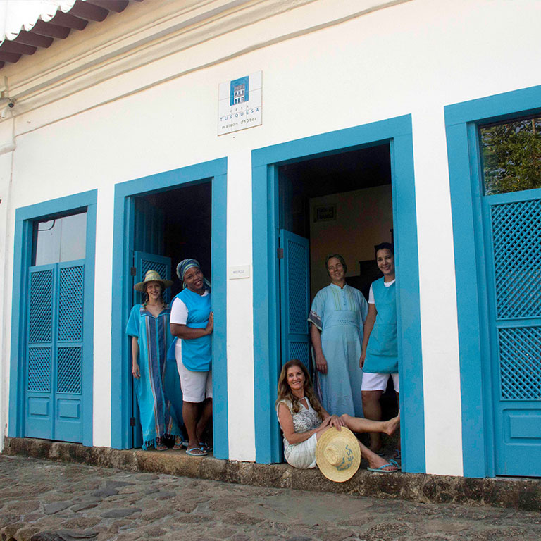 Casa Turquesa Sobre Nós